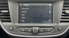 Vauxhall Crossland 1.2 Design 5dr Petrol Hatchback